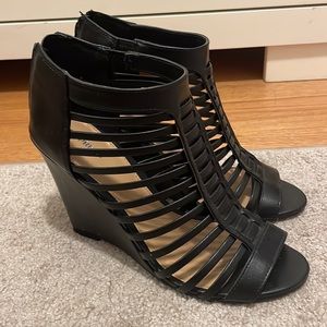 Black Express Wedges